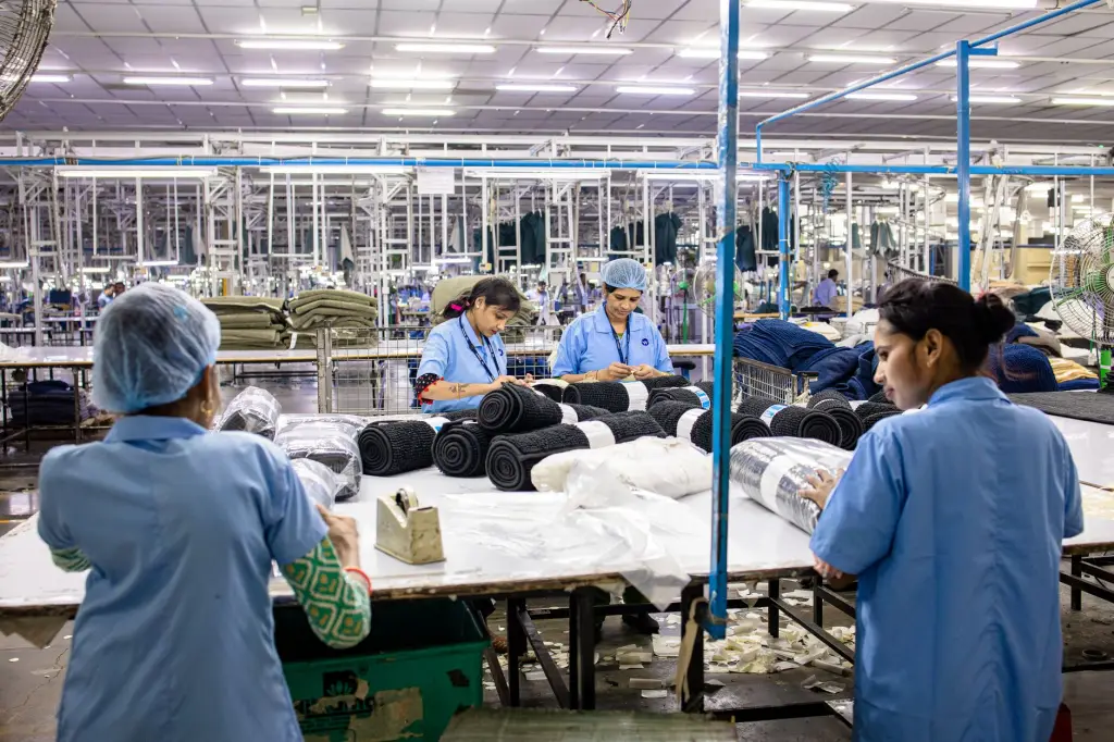 2025年保健食品行业新规对营养补充剂研发的影响分析